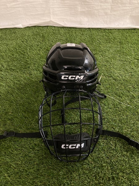 Black Medium CCM Tacks 720 Helmet (Used)