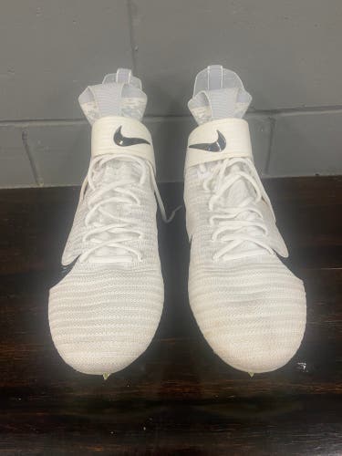 Men's Size M 16.0 (W 17.0) Nike ALPHA Molded Cleats (Used)