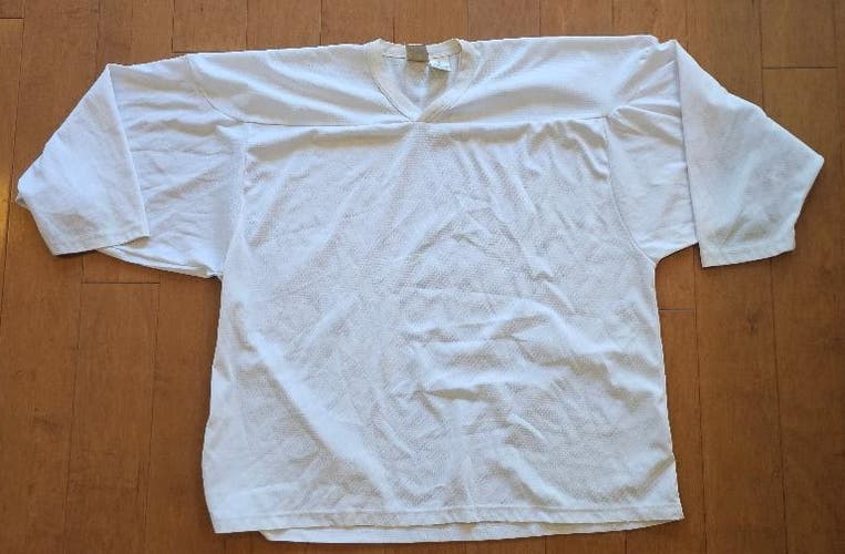 White XXL Men's practice Jersey (Used)