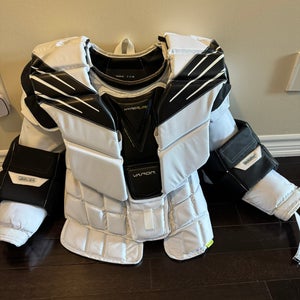 Large Bauer Hyperlite Goalie Chest Protector (New)