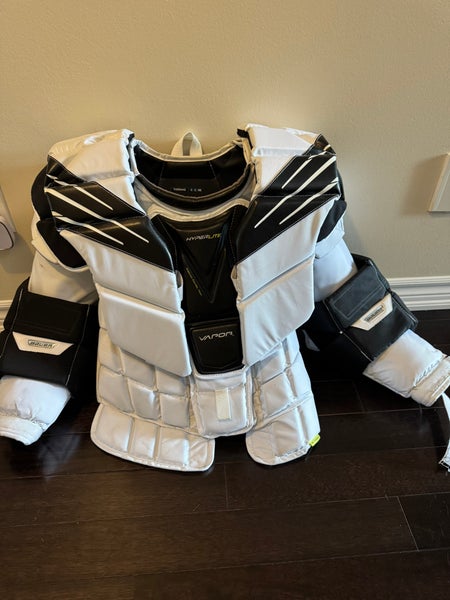 Large Bauer Hyperlite Goalie Chest Protector (New)