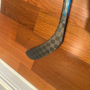 Intermediate Bauer Left Hand Hockey Stick P88 (Used)