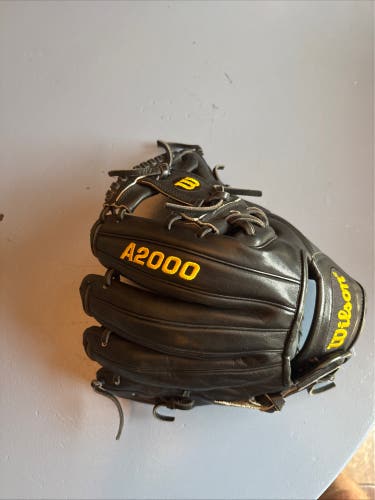 2024 Wilson A2000 RH Infield Baseball Glove 11.5" (Used)