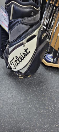 Used Titleist CART BAG Mens Cart Bag Black 11497-S000151820