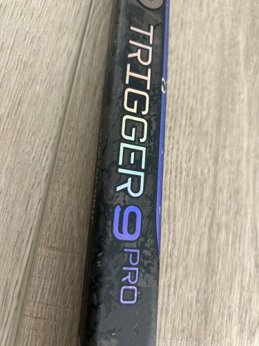 CCM Recor Trigger 9 Pro – P29 Left 65 Flex (Uncut)