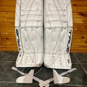 33"  2023 True 9x3 Goalie Leg Pads  (Used)