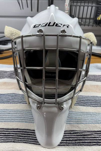 2024 Senior Medium Bauer Profile 950 Goalie Mask (Used) + Extras