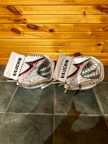 (CHOOSE 1) Keith Kinkaid Pro stock Vaughn V9 Gloves
