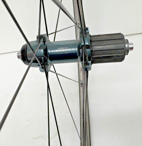 Shimano Ultegra WH-6800 20/16-Bladed Spoke Tubeless Aluminum 700C