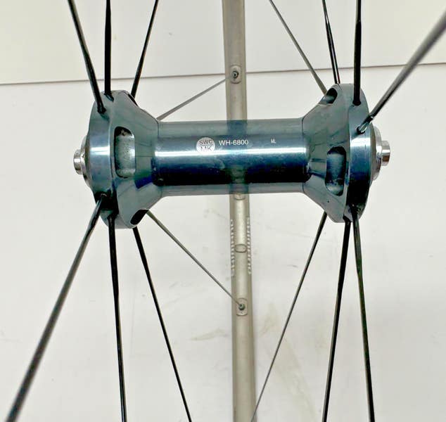 Shimano Ultegra WH-6800 20/16-Bladed Spoke Tubeless Aluminum 700C