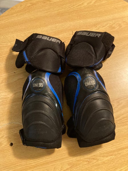 Senior Medium Bauer Supreme One95 Elbow Pads (Used)