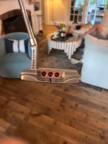 Silver Unisex 2025 Scotty Cameron Studio Style Newport Blade Right Handed Putter Uniflex 34" (Used)