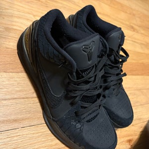 Kobe 4 gift of mamba