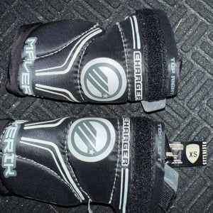XS Youth Maverik Charger Arm Pads (Used)
