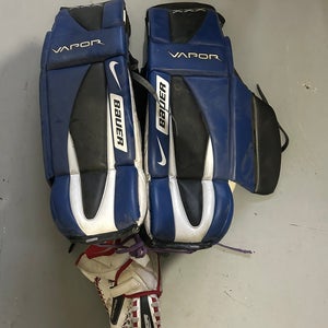 33" 2022 Bauer Vapor 3X Goalie Leg Pads (Used)