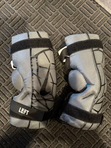Youth Youth Nike Vapor Arm Pads (Used)