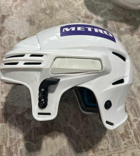 Large Bauer 7500 Helmet