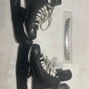 Bauer Supreme Matrix Hockey Skates Wide Width 7.5 (Used)