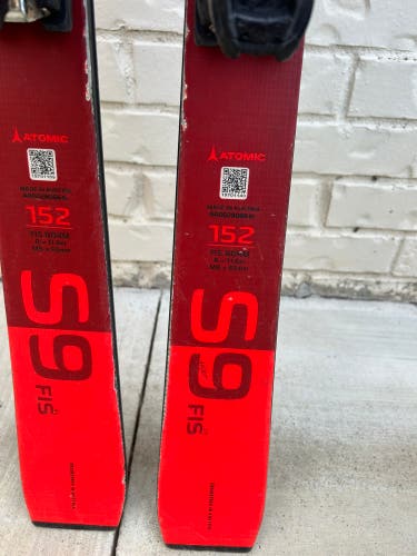 Atomic Redster S9 152 cm Racing Skis Max Din 12 (Used)