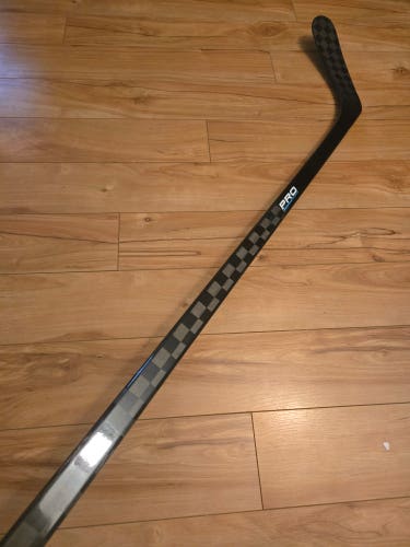 PRO Hockey Stick: Left 85 Flex Zegras Curve