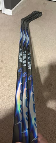 Senior Bauer Vapor FlyLite Right Handed Hockey Stick P92 (New)