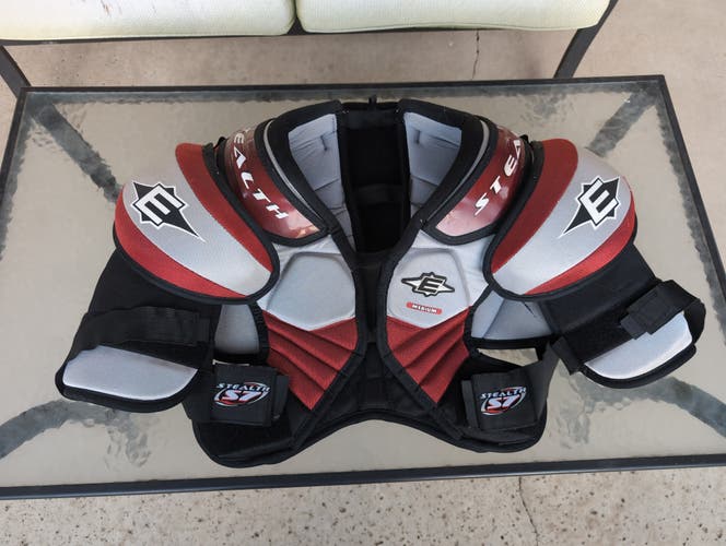 Men's Medium Senior Easton Stealth S7 Shoulder Pads (Used)