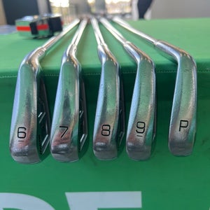 Used Men's Mizuno JPX 850 Forged Right Iron Set Steel