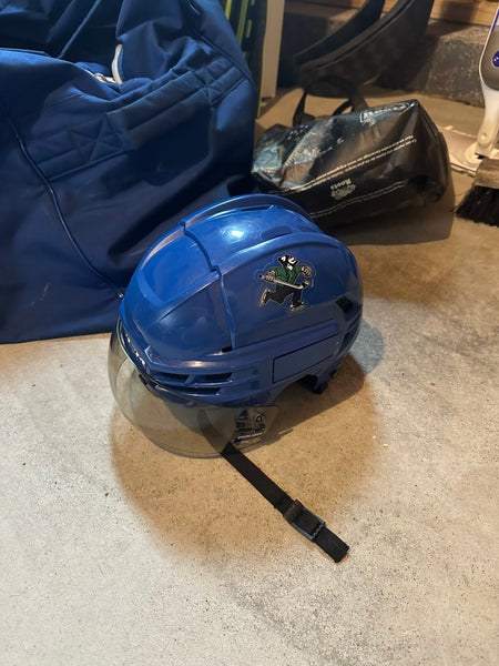 Abbotsford Canucks Medium CCM Helmet (Used)