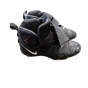 Used Nike Jr FB Cleats Black Junior 05.5 11850-S000021393