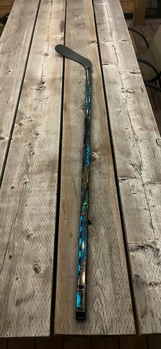 Intermediate Bauer Twitch Left Hand Hockey Stick P92 (New)