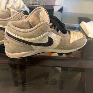 Gray Men's Size M 10.0 (W 11.0) Air Jordan Low Top Molded Cleats (Used)