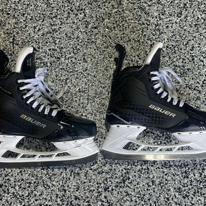2025 Bauer Supreme Shadow Hockey Skates ,  Size 9.5 (New)
