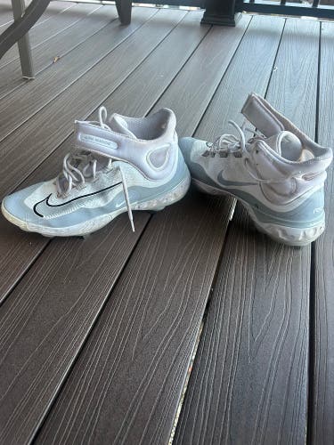 White Men's Size M 12.0 (W 13.0) Adult Nike Nike alpha huarache elite 4 High Top Metal (Used)