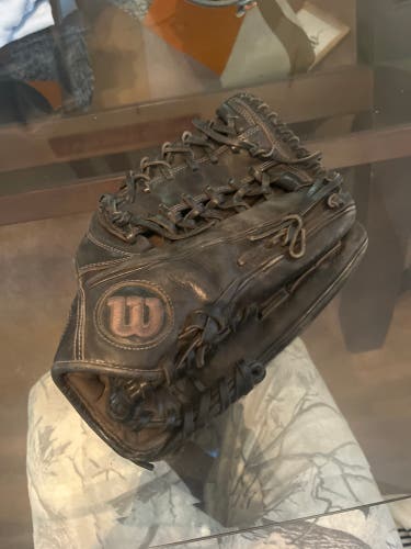 Wilson A1k RH Outfield Baseball Glove 12.25" (Used)