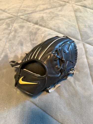 Nike Diamond Elite J Baseball Glove