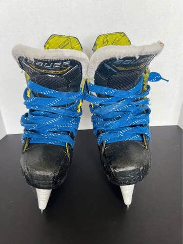 Bauer Supreme M4 Hockey Skates Regular Width Size 1.5 (Used)