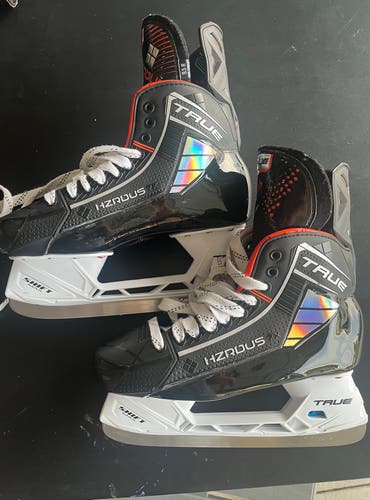 True HZRDUS 7X Hockey Skates Regular Width Size 9.5