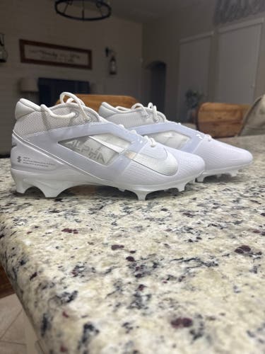 Men's Size M 12.0 (W 13.0) Nike Alpha Menace Pro 4 Molded Cleats (New)