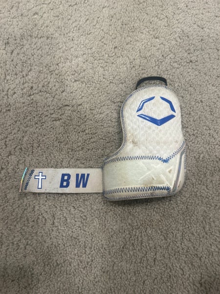 White Senior EvoShield Wrist w/ Strap Wrist Guards (Used)