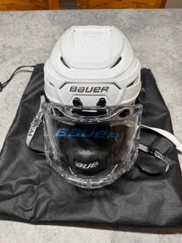 Large Bauer Hyperlite Helmet (New)