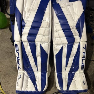31" 2023 True Catalyst 7X3 Goalie Leg Pads (Used)