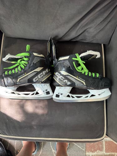 CCM Tacks AS580 Hockey Skates Regular Width 6.5 (Used)
