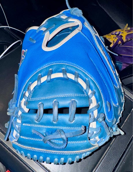 2024 Wilson A2000 RH Catcher's Baseball Glove 33" (New)
