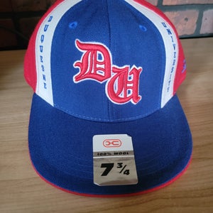 Headmaster Campuswear Signature Series Duquesne University Pittsburgh, PA Fitted Hat, Size 7 3/4
