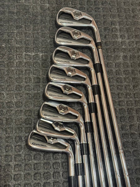TaylorMade 2011 Tour Preferred CB RH Iron Set Stiff Flex (8 Clubs)