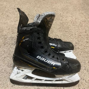 Bauer Supreme M5 Pro Hockey Skates  7 (Used)
