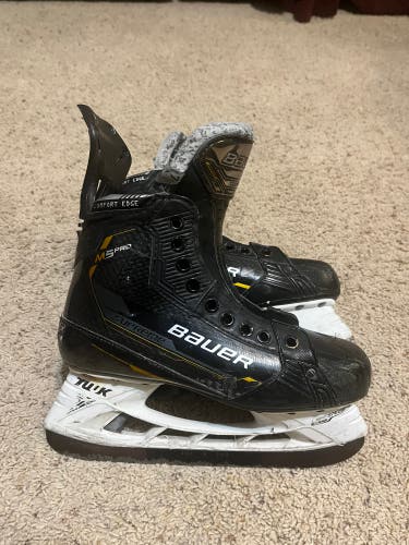 Bauer Supreme M5 Pro Hockey Skates  7 (Used)