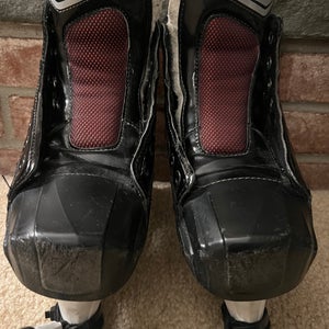 Bauer Vapor X700 Hockey Goalie Skates Size 4 (Used)