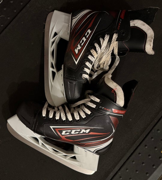 CCM JetSpeed FT440 Hockey Skates Size 6 (New)