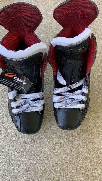 LIKE NEW CCM Tacks Vector Premier (SMU) Hockey Skates Regular Width 6 (Used)